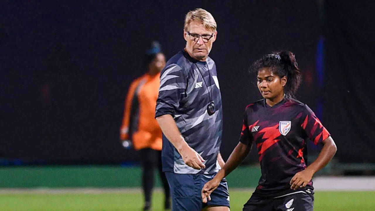 Need to fight it out: Coach Dennerby on U-17 Women's football team- The New  Indian Express