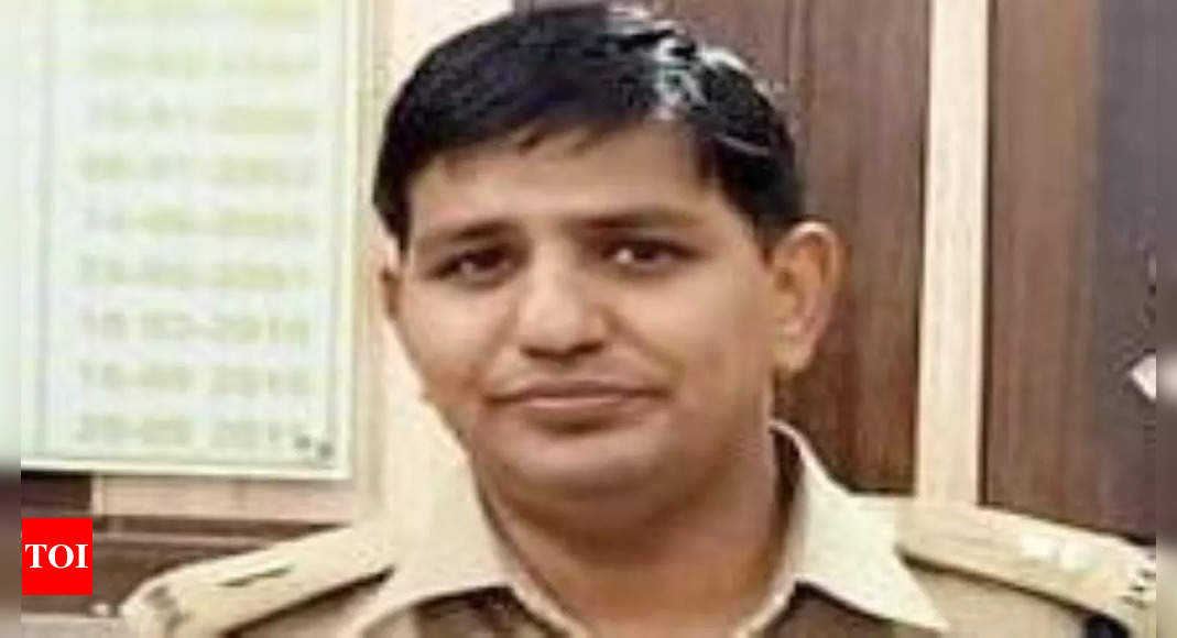 Ips: UP IPS officer wanted in graft case surrenders | Lucknow News ...