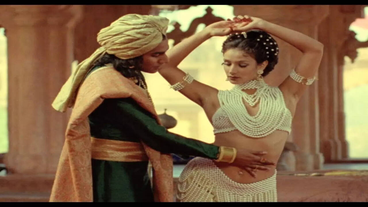 Lights, camera, action! Films, OTT projects, TV shows make beeline for  Madhya Pradesh | Hindi Movie News - Times of India