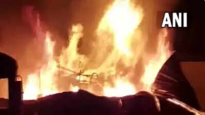 Maharashtra: Massive fire breaks out at godown in Thane, no casualties