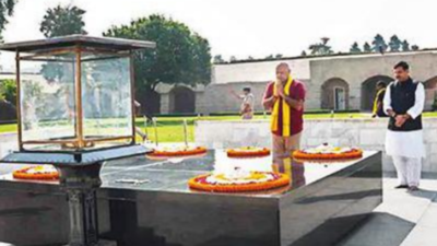 Going to Rajghat before interrogation in liquor ‘scam’ an insult to Bapu & Bhagat Singh, says BJP