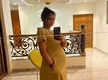 
Chinmayi Sripada puts an end to 'surrogacy rumours' with a selfie of her 32-week-pregnant self; see pic
