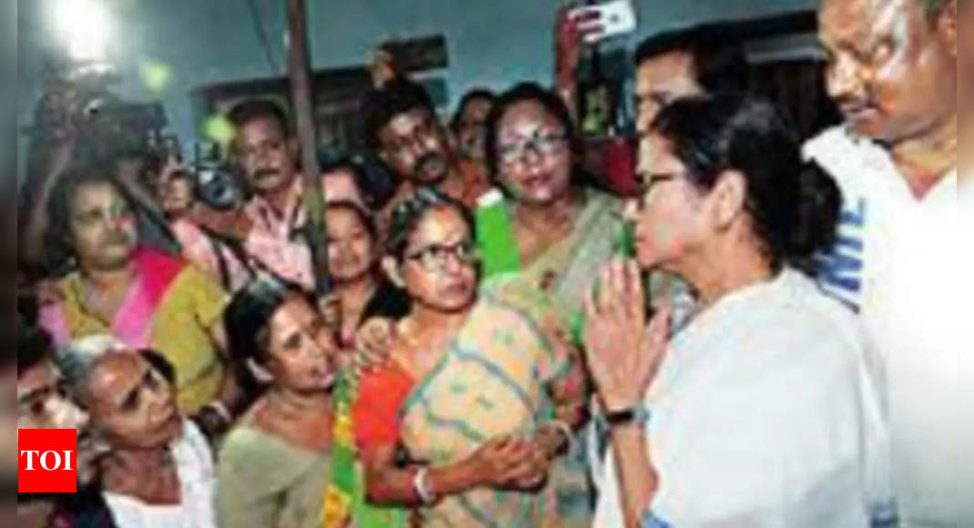 Banerjee: Cm Meets Families Of Malbazar Flash Flood Victims | Kolkata ...