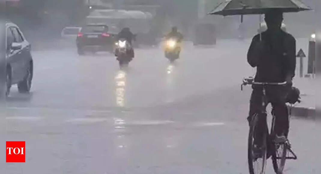 Kolhapur Heavy Rain Lashes Kolhapur On Monday Evening; Waterlogging
