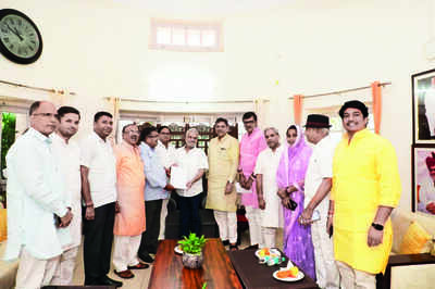 BJP asks speaker to accept resignations of Cong MLAs
