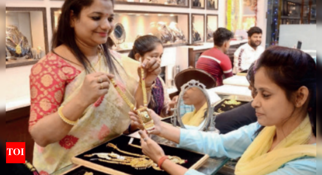 Dhanteras: Jewellers Eye Pre-covid Glitter On Dhanteras | Lucknow News ...