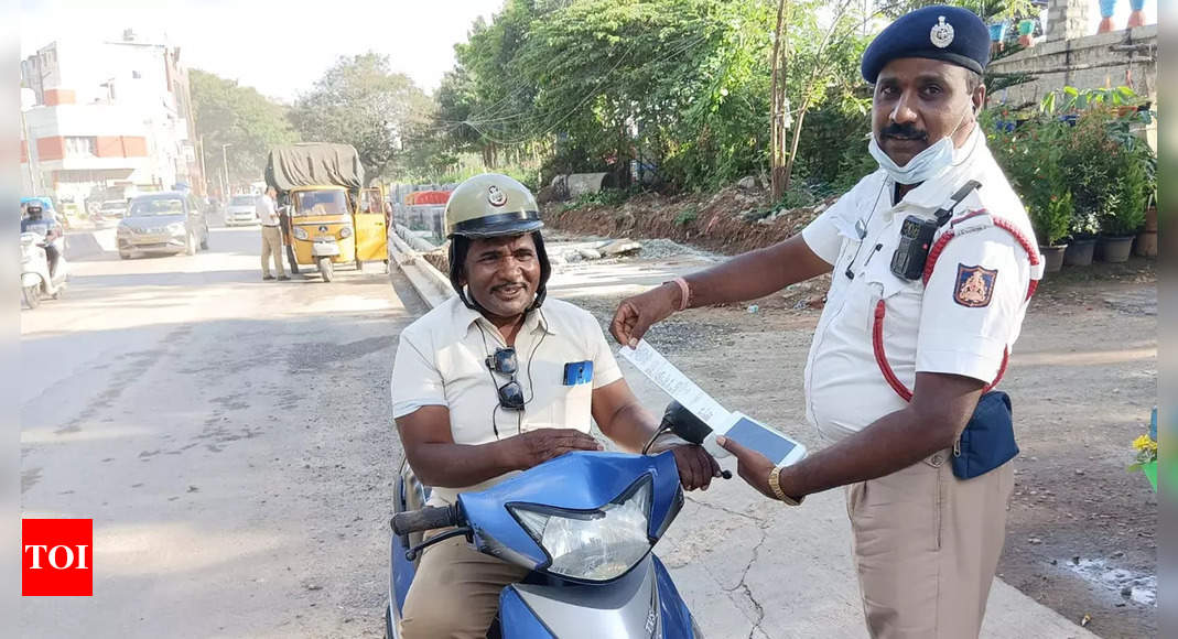 Rt Nagar: Traffic Police Tweet Photo Of Copbeing Fined; Netizens Not ...