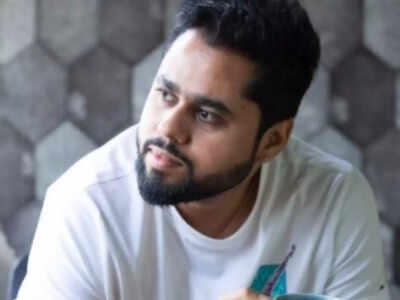Music maker Roy opens up on his 'Phone Bhoot' song 'Kaali Teri Gutt' | Hindi Movie News - Times of India Music maker Roy opens up on his 'Phone Bhoot' song 'Kaali Teri Gutt' | Hindi Movie News - Times of India