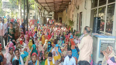 Gurugram: MCG sanitation workers go on strike