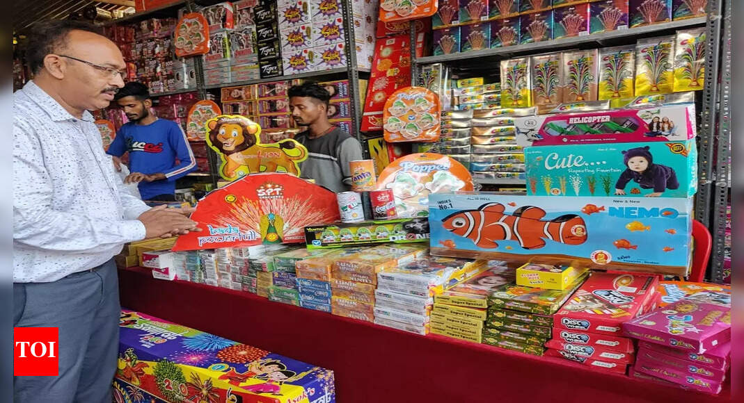 Uttar Pradesh Nemo, Avengers, Poppet and Cold Drink crackers new