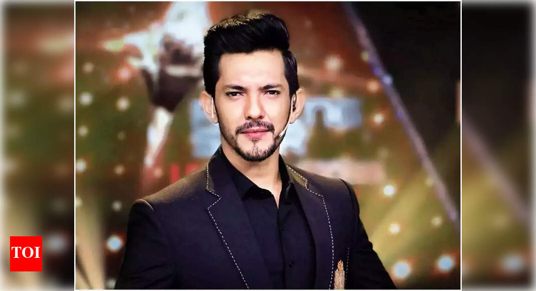 Aditya Narayan lends his voice for Hindi version of 'Lyle, Lyle ...