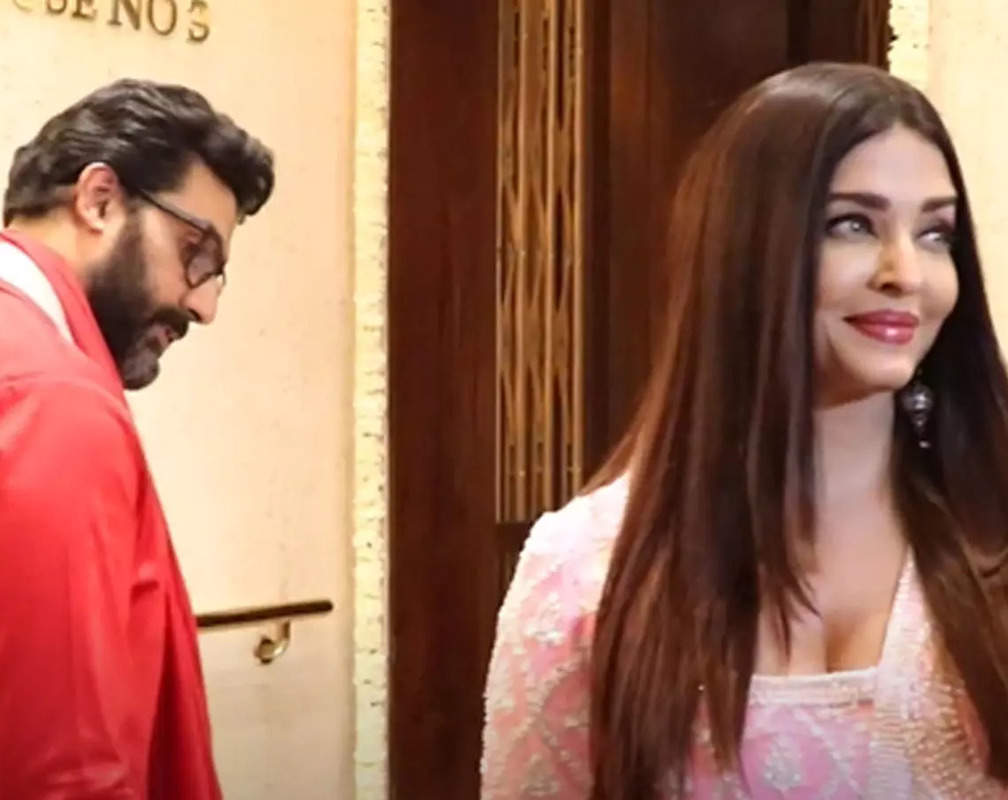 
Abhishek Bachchan's sweet gesture towards wife Aishwarya Rai Bachchan wins hearts
