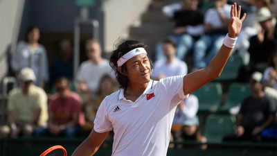 Zhizhen Zhang first Chinese man in tennis top 100