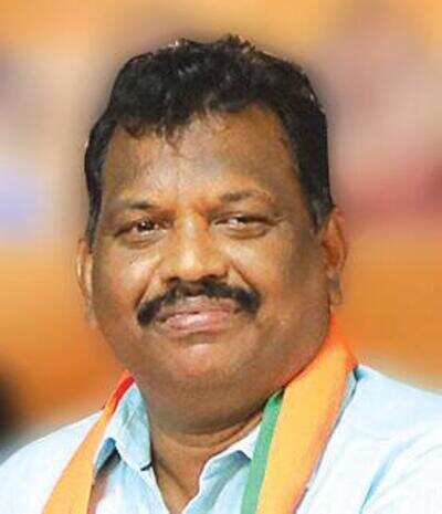 Lobo seeks Shah’s intervention in UK e-visa issue