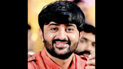 Trolled, folk singer from Rajkot seeks FIR against NRI