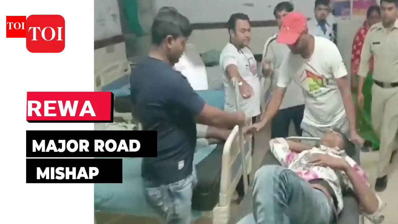 MP: Overloaded bus overturns on National Highway in Rewa; claims 14 ...