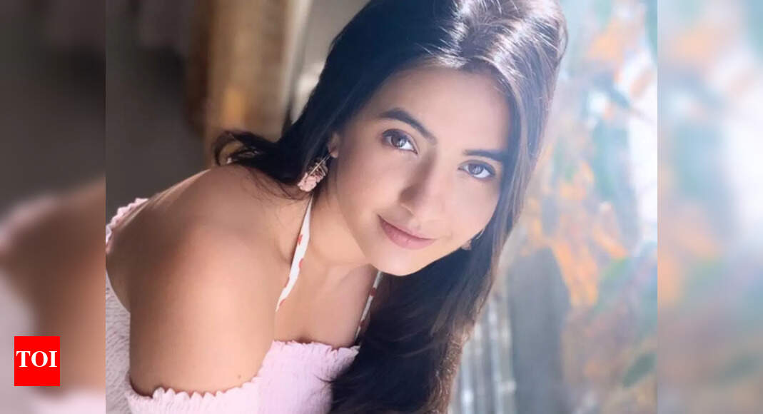 Meera Deosthale talks about being Shefali Jariwala's co-actor 'Ratri Ke ...