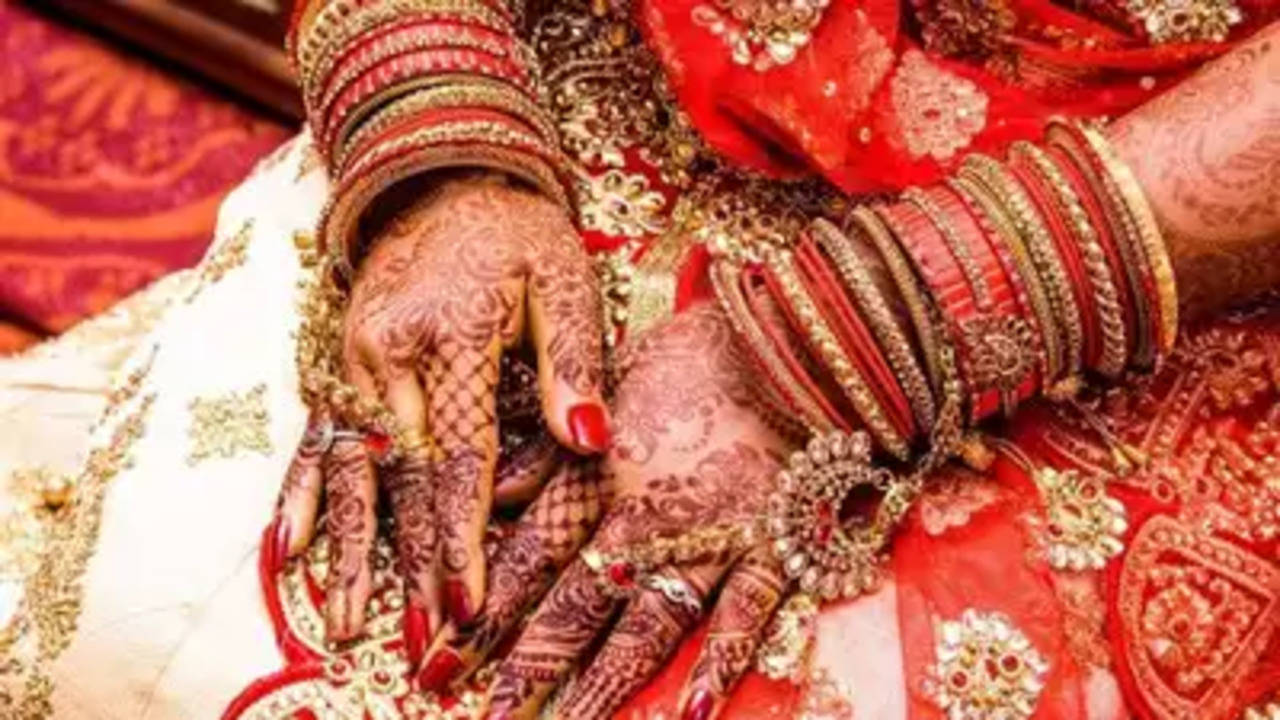 Bride decamps with cash, jewellery day after wedding in Uttar Pradesh 