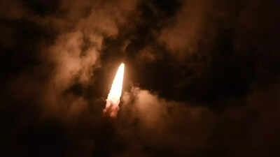 Isro's heaviest rocket successfully places 36 OneWeb satellites into orbits