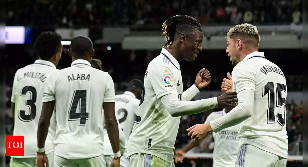 Real Madrid score two late goals to win 31 against Sevilla Football