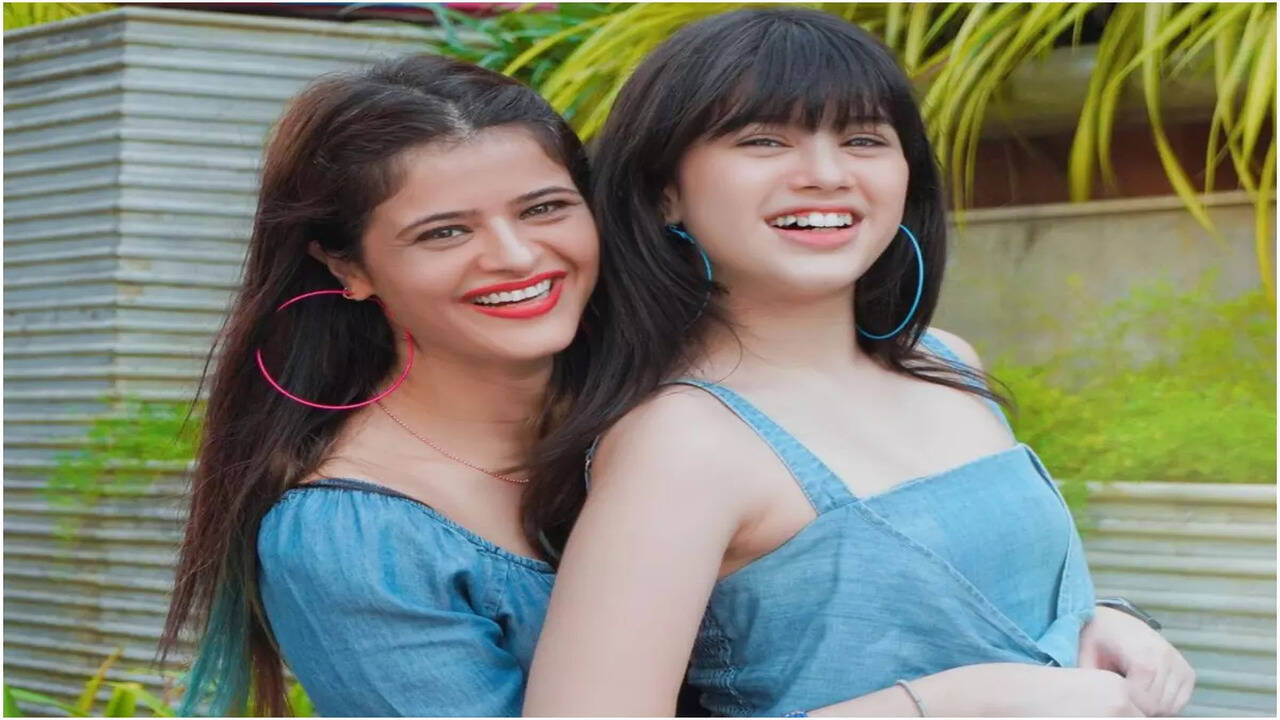 Riva Aroras mom Nisha reacts to criticism over daughters age | Hindi  Movie News - Times of India