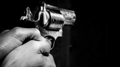 4-year-old shot dead by dad's friend | Agra News - Times of India