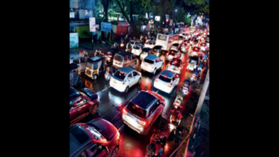 Pune: Vehicular snarls increase anxiety, stress in officegoers | Pune ...