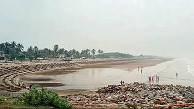 Cyclone Sitrang set to hit Bangladesh coast today; Kolkata starts feeling impact