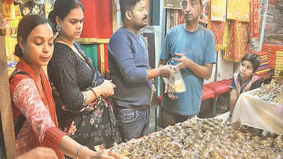 Gold, silver coins find many takers in Patna