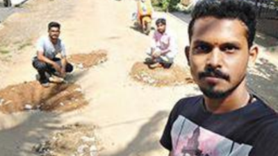 Youngsters in Haveri launch selfie with pothole challenge