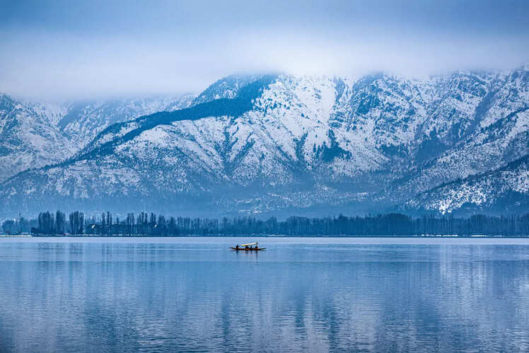 Dal Lake in winter