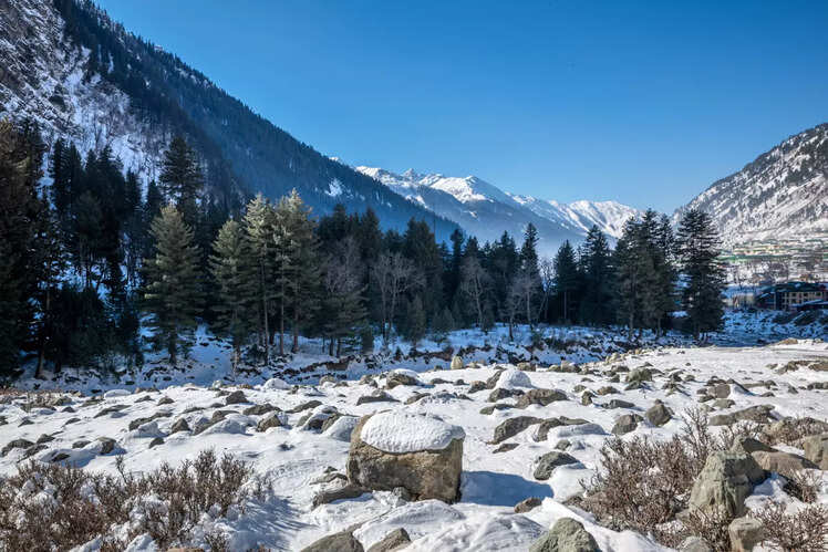 Sonmarg in winter