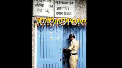 Nashik police seal civic workers’ union office