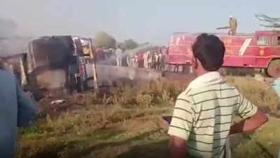 Madhya Pradesh: 1 dead, 25 injured as fuel tanker overturns, catches fire in Khargone