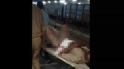 UP: Man attacks SP MLA Suhaib Ansari's gunner with knife on train, flees with his carbine