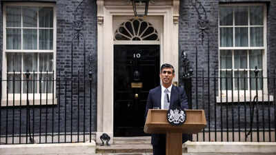 UK's Rishi Sunak faces opposition in Parliament for 1st time