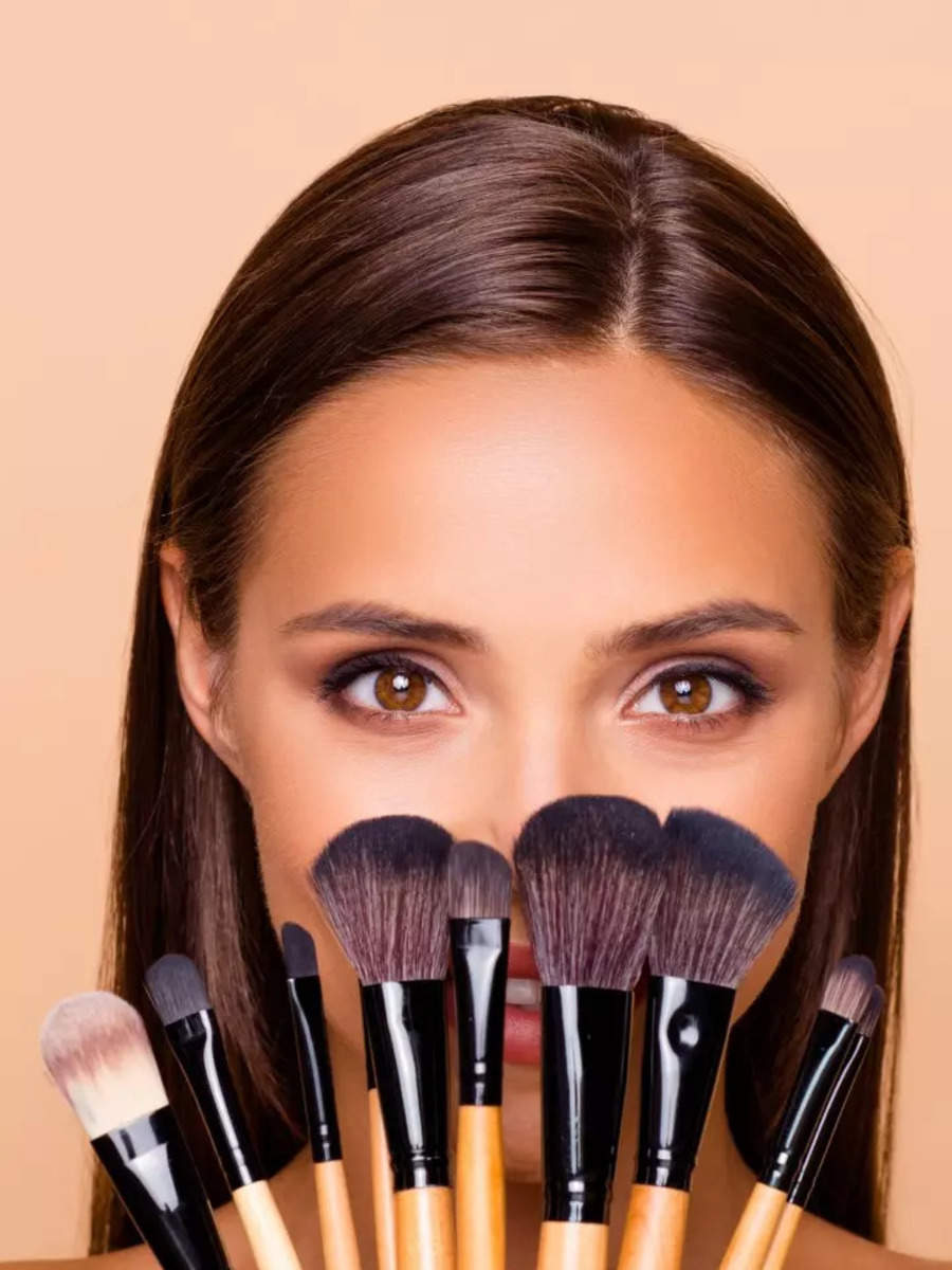 Essential makeup brushes and what do