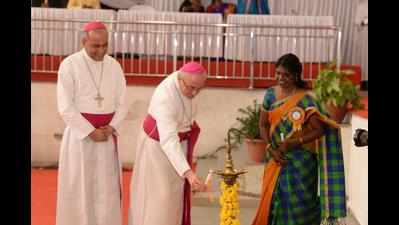 Lighting Diwali diyas, Pope’s emissary calls for Hindu-Christian brotherhood