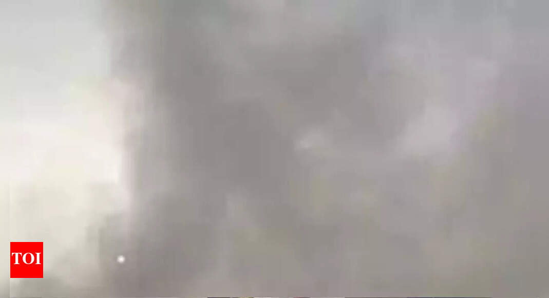 Madhya Pradesh Chlorine gas leak sparks panic in Bhopal's Idgah Hills