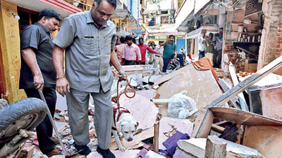 Telangana: 1 Dead & 7 Injured After Cylinder Blast In House | Hyderabad ...