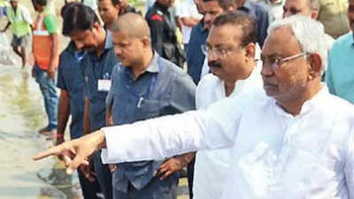 CM Nitish Kumar Inspects Preparations At Chhath Ghats In Patna | Patna ...