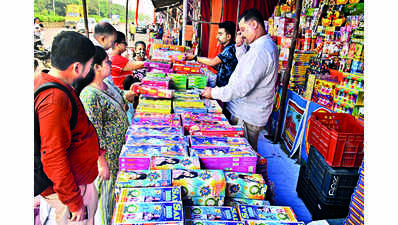 MC earns over 50L from temporary Diwali stalls