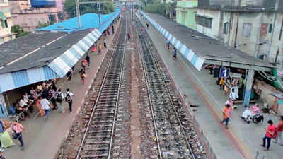 Kolkata: Railway complex with med shops, food kiosks and ATMs in Dhakuria soon