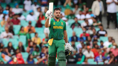 T20 World Cup: Rossouw, de Kock pulverise Bangladesh attack to lead South Africa to 205/5