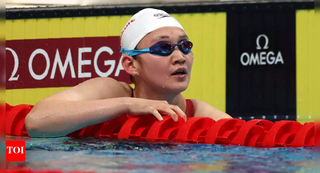 China's Li Bingjie breaks short course 400m freestyle world record ...