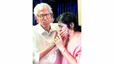 Kochi celebrates 96th birthday of MK Sanoo