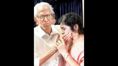 Kochi celebrates 96th birthday of MK Sanoo
