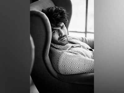 Kartik Aaryan Unveils ‘Freddy’ First Poster - Times Of India