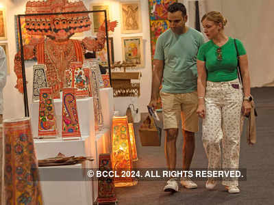 A display of Indian art and craft in Delhi