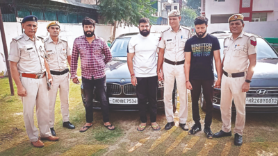 Cracker show in moving car in Gurugram: 3 arrested